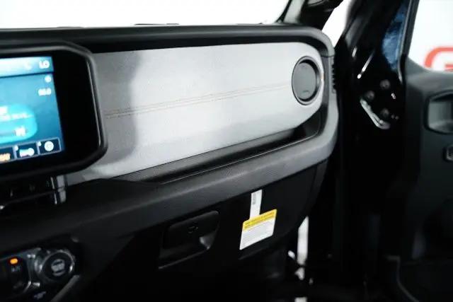 2025 Jeep Wrangler 4-Door Summit 4x4
