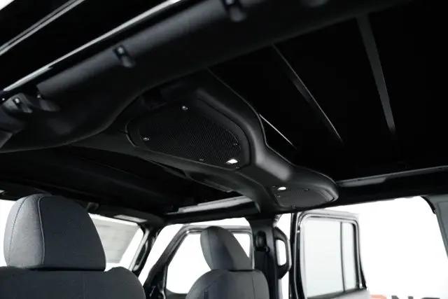 2025 Jeep Wrangler 4-Door Summit 4x4