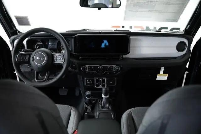 2025 Jeep Wrangler 4-Door Summit 4x4