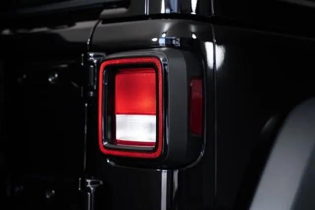 2025 Jeep Wrangler 4-Door Summit 4x4