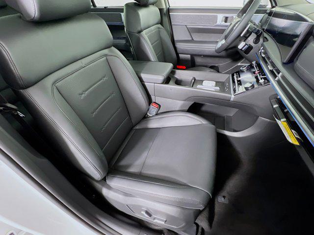 2026 Hyundai Santa Fe Limited - Photo 23