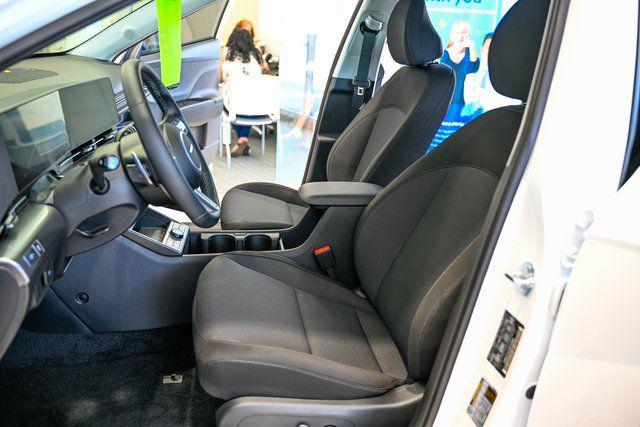 2025 Hyundai Kona EV SEL - Photo 6