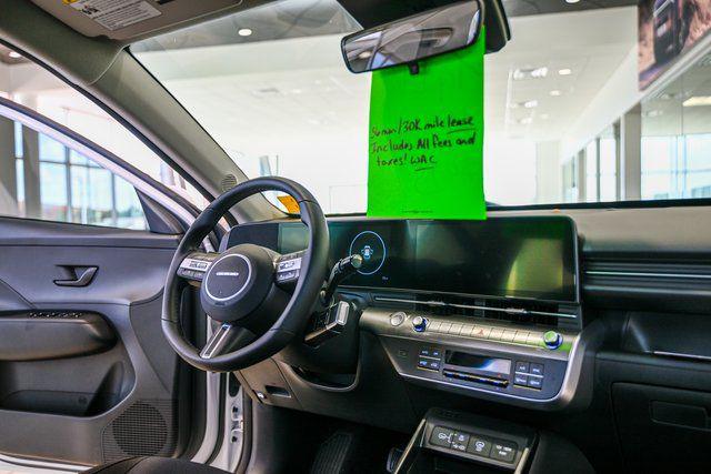 2025 Hyundai Kona EV SEL - Photo 11