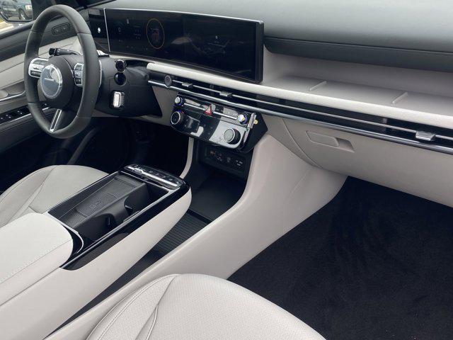 2025 Hyundai Tucson Limited - Photo 7