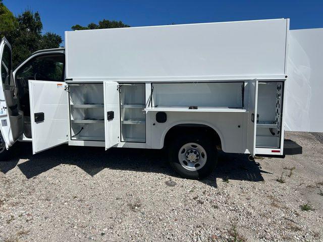 2025 Chevrolet Express Cutaway Work Van