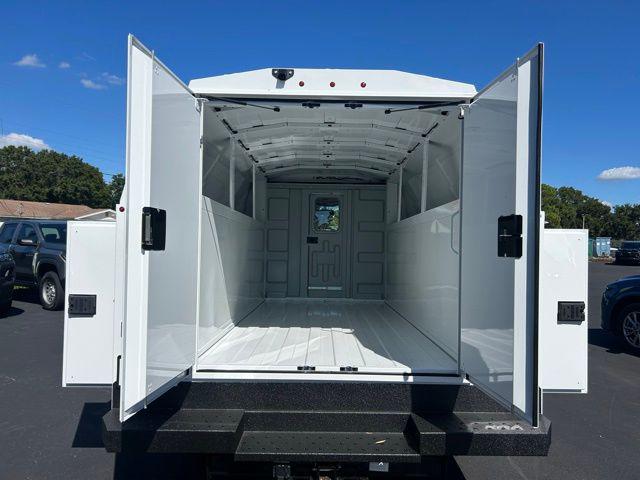2025 Chevrolet Express Cutaway Work Van