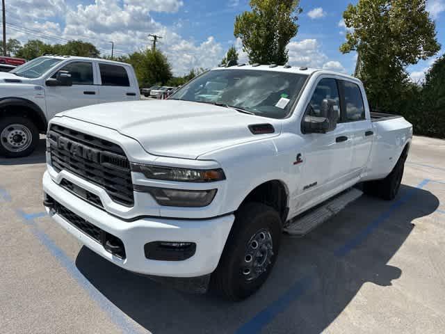 2026 RAM Ram 3500 RAM 3500 BIG HORN CREW CAB 4X4 8 BOX