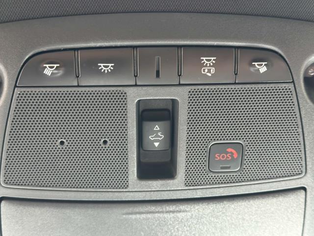 2019 Nissan Armada Platinum [27]