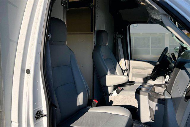 2026 Ford E-350 Cutaway Unknown