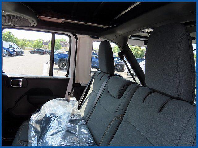 2025 Jeep Wrangler 4-Door Summit 4x4