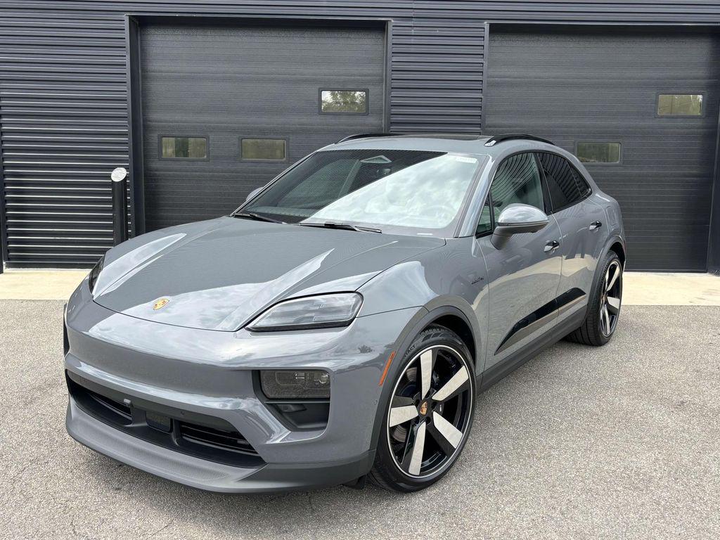 /2025 Porsche Macan-Electric