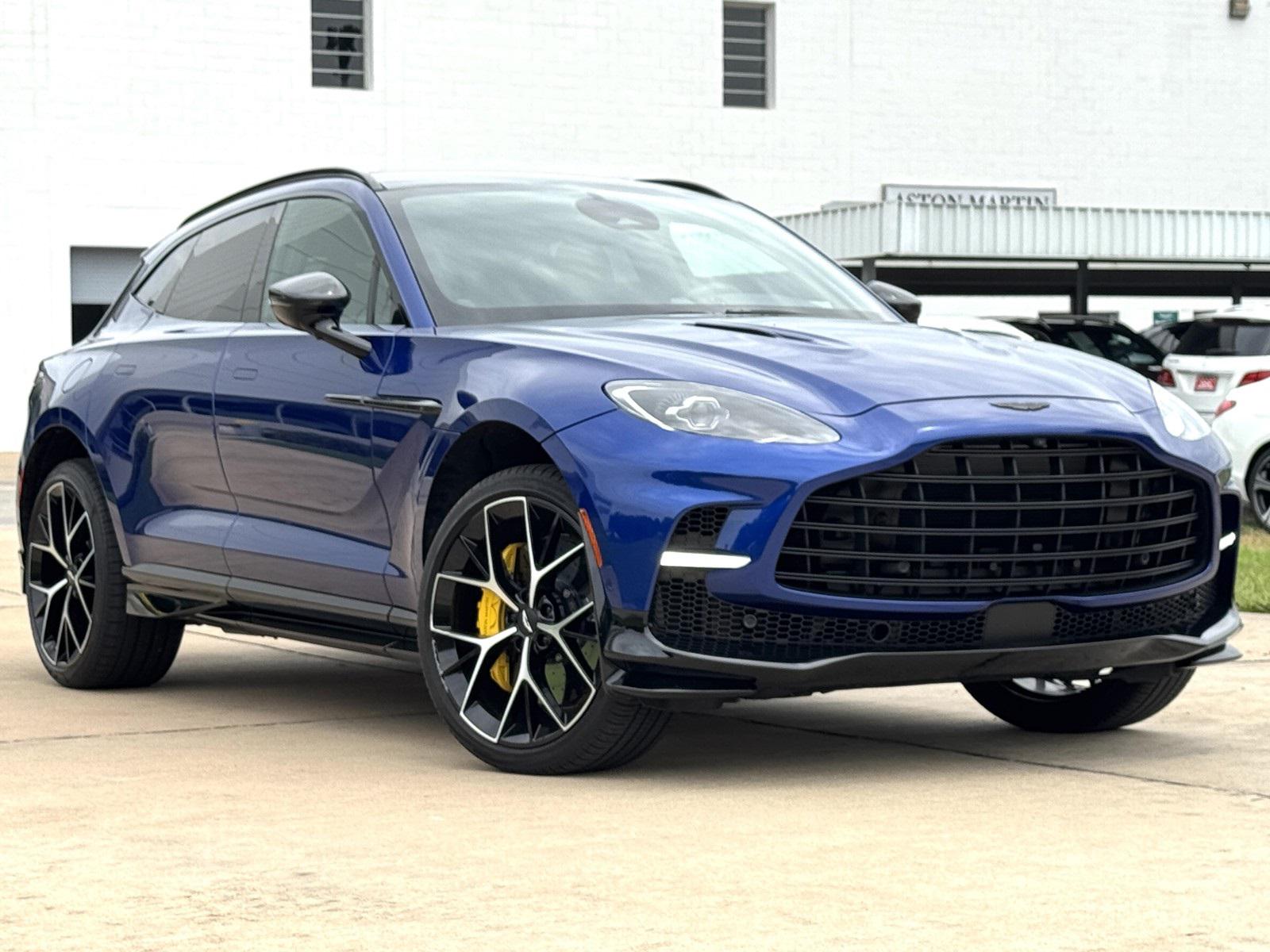 2025 Aston Martin DBX