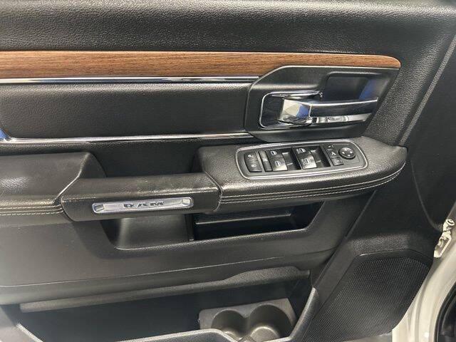 2017 Ram 2500 Laramie Crew Cab 4x4 8' Box