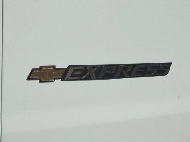 2025 Chevrolet Express Cargo Van RWD 2500 Regular Wheelbase WT