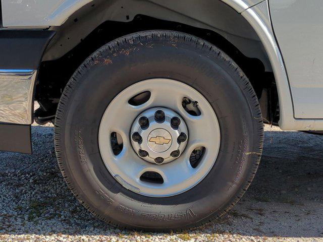 2025 Chevrolet Express Cargo Van RWD 2500 Regular Wheelbase WT