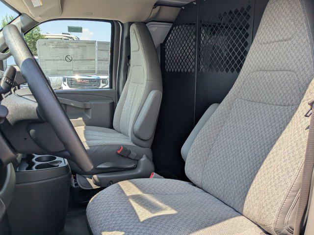 2025 GMC Savana Cargo RWD 2500 Regular Wheelbase Work Van