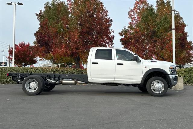 2026 RAM Ram 5500 Chassis Cab RAM 5500 TRADESMAN CHASSIS CREW CAB 4X4 84 CA