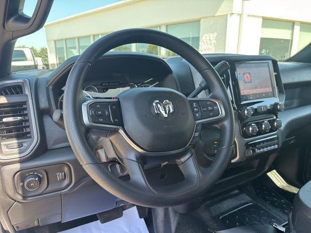 2026 RAM Ram 5500 Chassis Cab RAM 5500 TRADESMAN CHASSIS CREW CAB 4X4 84 CA 2026 RAM Ram 5500 Chassis Cab RAM 5500 TRADESMAN CHASSIS CREW CAB 4X4 84 CA