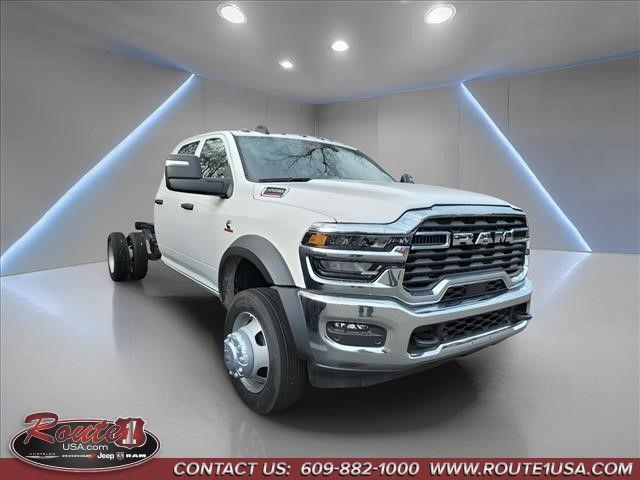 2026 RAM Ram 5500 Chassis Cab RAM 5500 TRADESMAN CHASSIS CREW CAB 4X4 84 CA