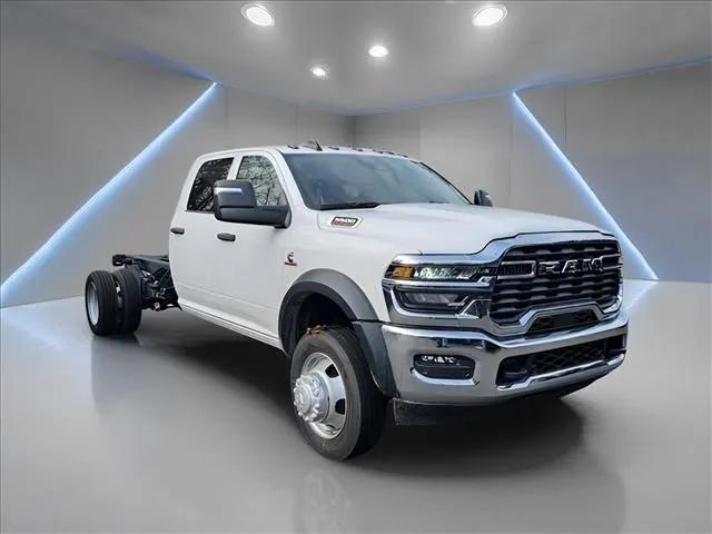 2026 RAM Ram 5500 Chassis Cab RAM 5500 TRADESMAN CHASSIS CREW CAB 4X4 84 CA