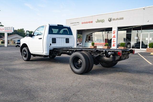 2026 RAM Ram 3500 Chassis Cab RAM 3500 TRADESMAN CHASSIS REGULAR CAB 4X4 84 CA