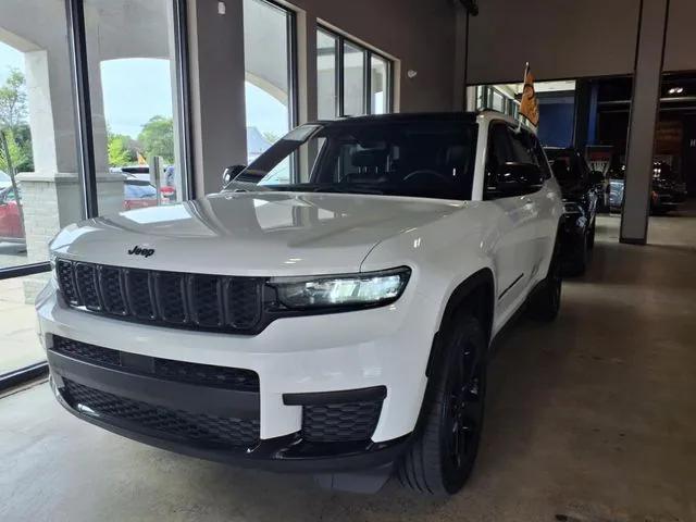 2023 Jeep Grand Cherokee L Altitude 4x4