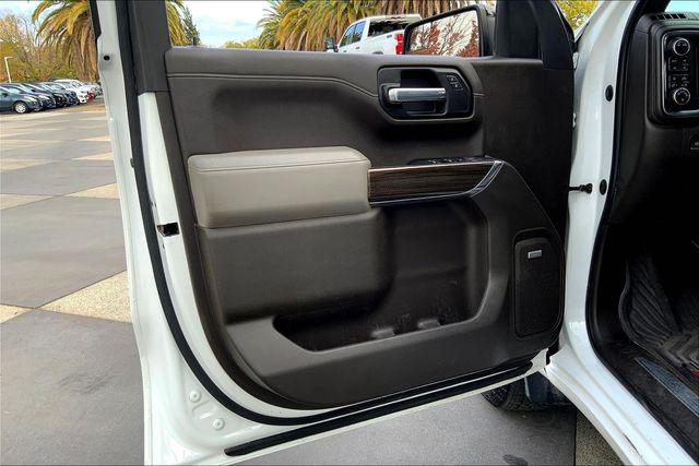 2021 Chevrolet Silverado 1500 4WD Crew Cab Short Bed RST
