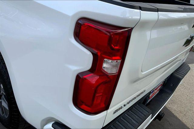 2021 Chevrolet Silverado 1500 4WD Crew Cab Short Bed RST