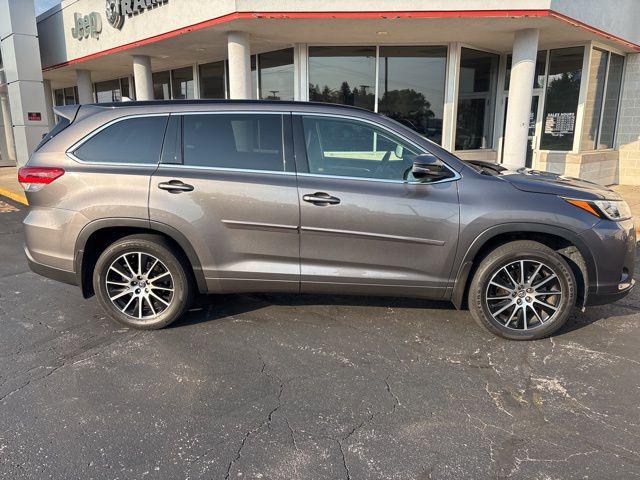 2018 Toyota Highlander SE
