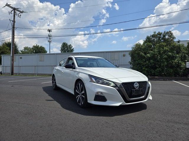 2022 Nissan Altima SR FWD
