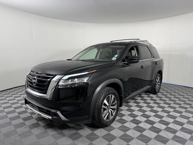 2023 Nissan Pathfinder SL FWD