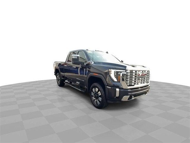 2024 GMC Sierra 2500HD 4WD Crew Cab Standard Bed Denali