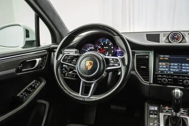 2015 Porsche Macan Turbo