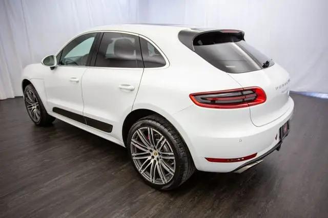 2015 Porsche Macan Turbo