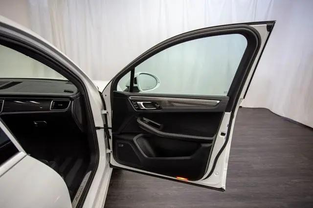 2015 Porsche Macan Turbo