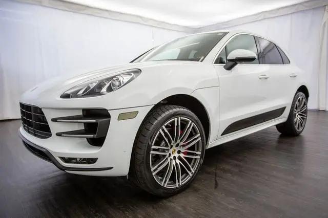 2015 Porsche Macan Turbo