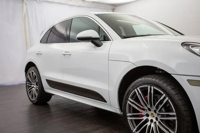 2015 Porsche Macan Turbo
