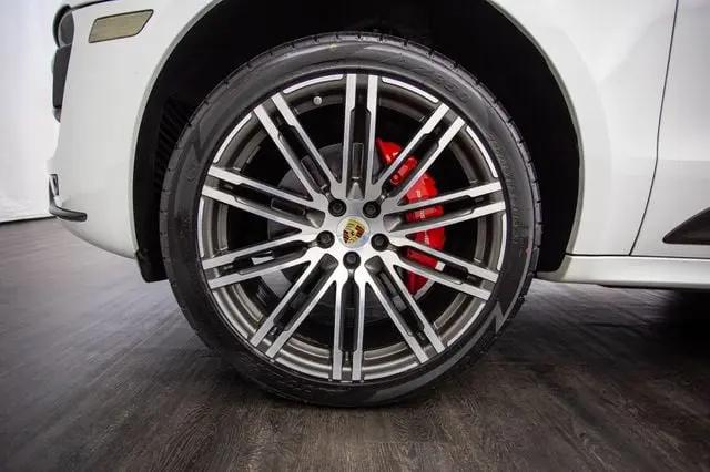 2015 Porsche Macan Turbo