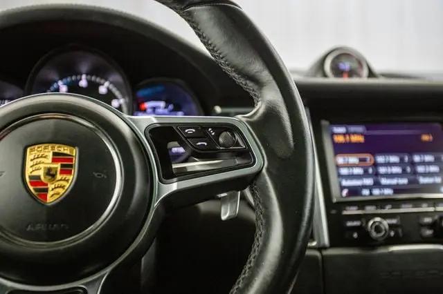 2015 Porsche Macan Turbo