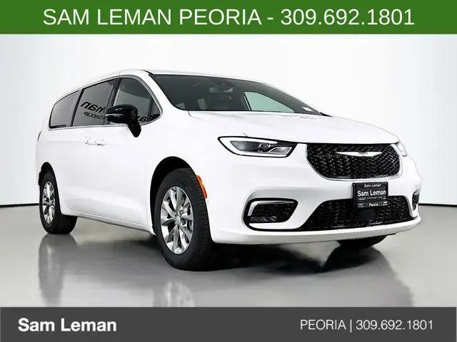2026 Chrysler Pacifica Select for sale in Peoria, IL