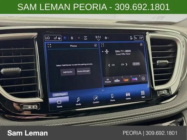 2026 Chrysler Pacifica Select