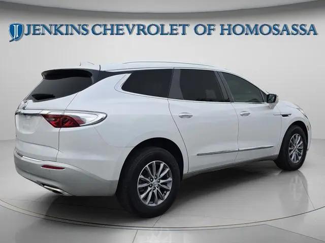 2023 Buick Enclave Essence FWD