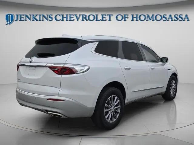 2023 Buick Enclave Essence FWD