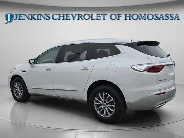 2023 Buick Enclave Essence FWD