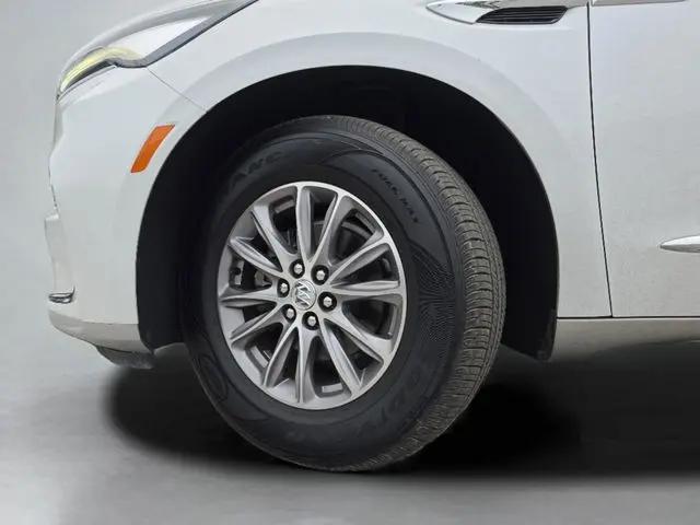 2023 Buick Enclave Essence FWD
