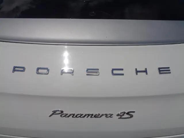 2015 Porsche Panamera 4S Executive