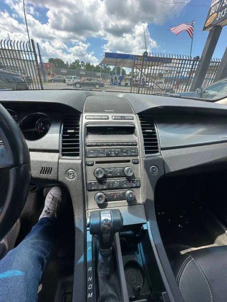 2012 Ford Taurus SEL