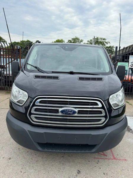 2017 Ford Transit w/Sliding Side Door w/RWB