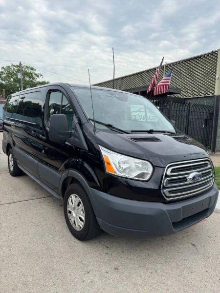 2017 Ford Transit w/Sliding Side Door w/RWB