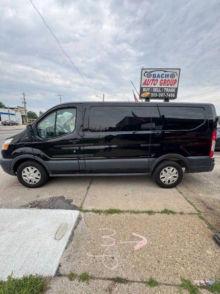 2017 Ford Transit w/Sliding Side Door w/RWB